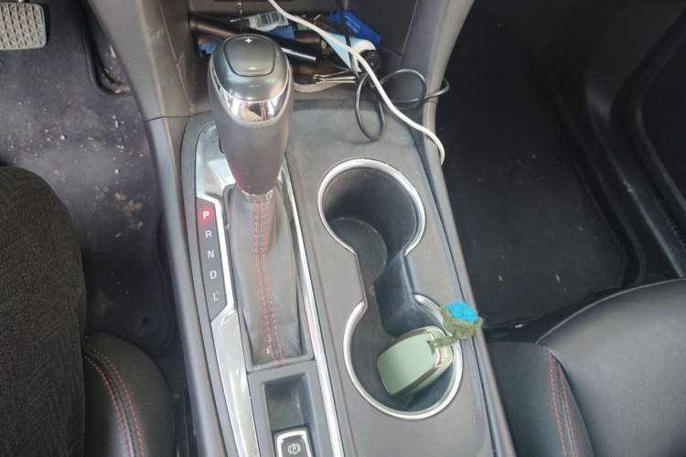 Used Chevrolet Equinox 2018 Redline 550T Automatic All-Wheel-Drive RS Edition Gear Lever