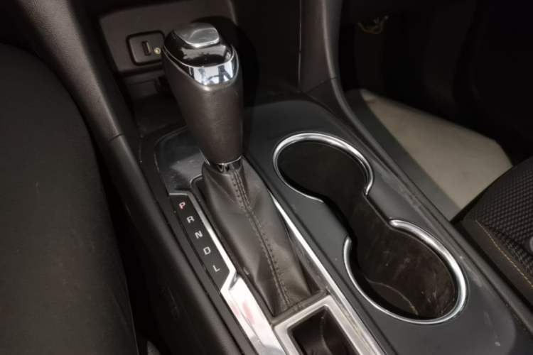 Used Chevrolet Equinox 2018 535T Automatic Chijie Edition Gear Lever