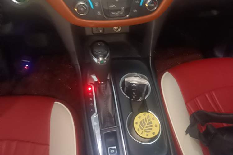 Used Chevrolet Equinox 2018 535T Automatic Lingjie Edition Gear Lever