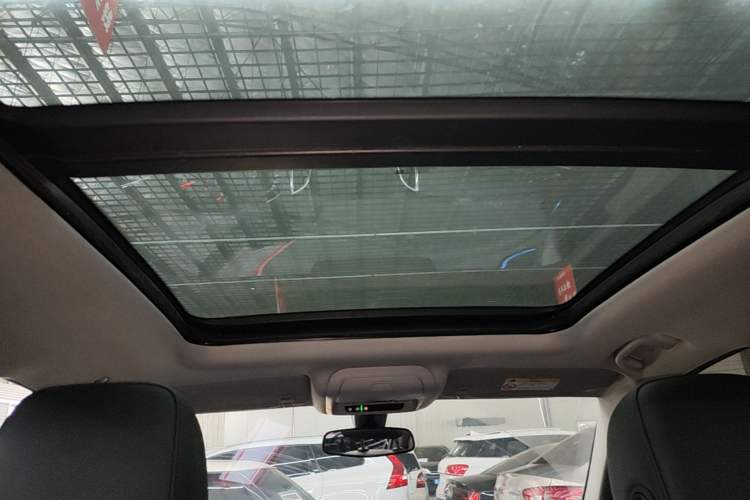 Used Chevrolet Equinox 2018 RS 550T Automatic All-Wheel-Drive Boundary Edition Headliner