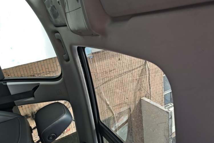 Used Chevrolet Equinox 2018 535T Automatic YuJie Edition Headliner
