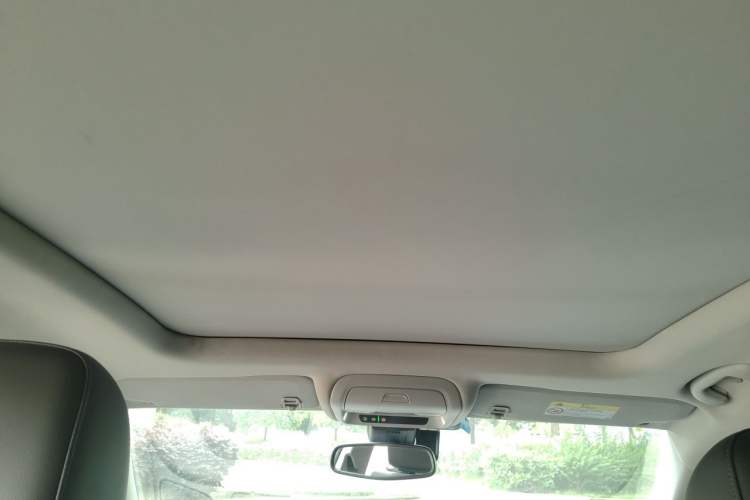 Used Chevrolet Equinox 2018 RS 550T Automatic All-Wheel-Drive Boundary Edition Headliner