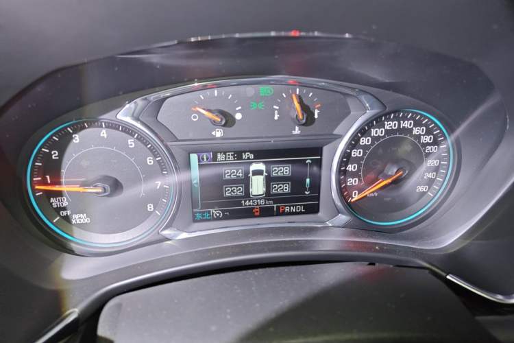 Used Chevrolet Equinox 2018 RS 550T Automatic All-Wheel-Drive Boundary Edition Instrument Cluster