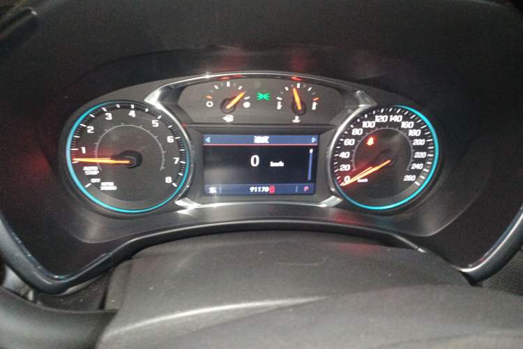 Used Chevrolet Equinox 2018 Redline 550T Automatic All-Wheel-Drive RS Edition Instrument Cluster