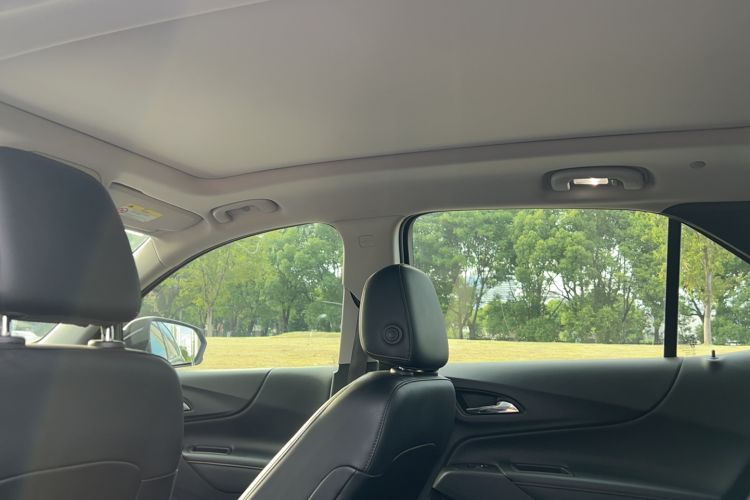 Used Chevrolet Equinox 2018 550T Automatic All-Wheel-Drive Boundary Edition Interior 1