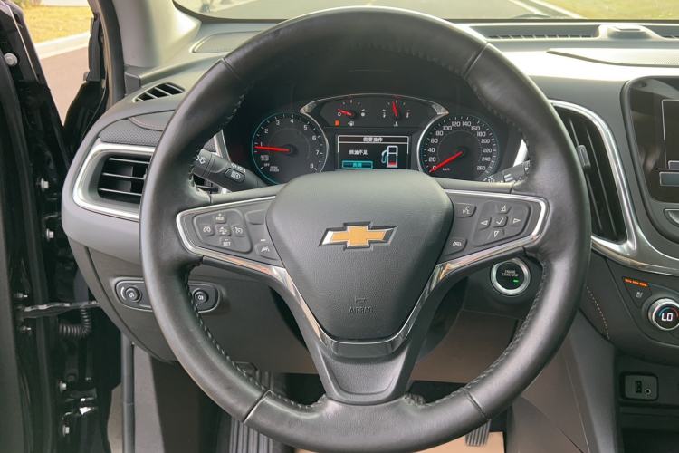 Used Chevrolet Equinox 2018 550T Automatic All-Wheel-Drive Boundary Edition Interior 2
