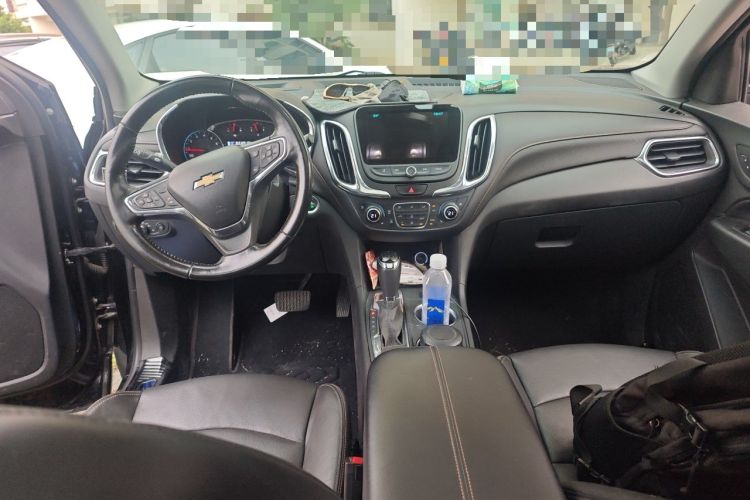 Used Chevrolet Equinox 2018 RS 550T Automatic All-Wheel-Drive Boundary Edition Interior 2