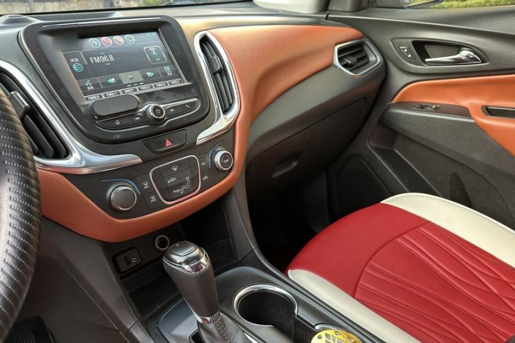 Used Chevrolet Equinox 2018 535T Automatic Lingjie Edition Interior 5