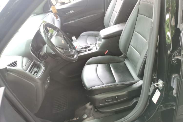 Used Chevrolet Equinox 2018 RS 535T Automatic All-Wheel-Drive Boundary-Pushing Edition Left Front Seat