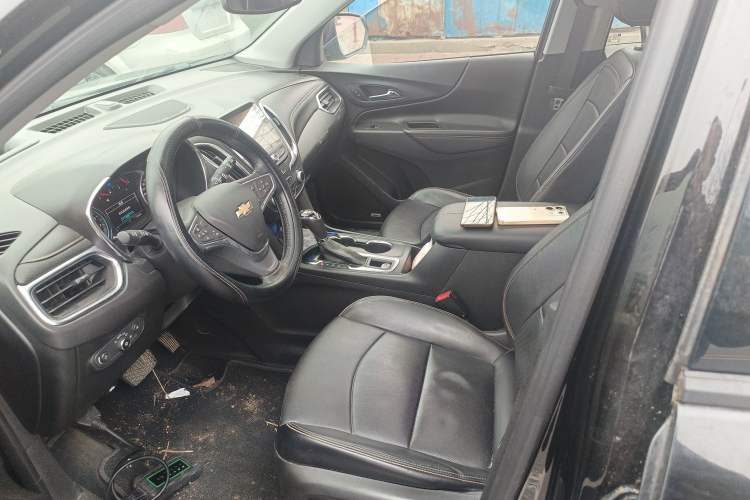 Used Chevrolet Equinox 2018 RS 550T Automatic All-Wheel-Drive Boundary Edition Left Front Seat