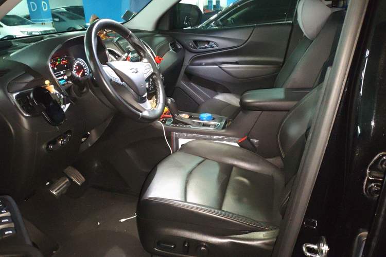 Used Chevrolet Equinox 2018 RS 550T Automatic All-Wheel-Drive Boundary Edition Left Front Seat