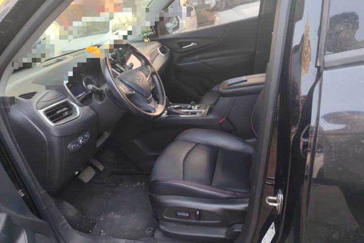 Used Chevrolet Equinox 2018 Redline 550T Automatic All-Wheel-Drive RS Edition Left Front Seat