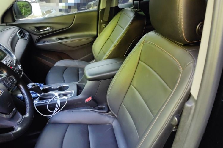 Used Chevrolet Equinox 2018 RS 550T Automatic All-Wheel-Drive Boundary Edition Left Front Seat