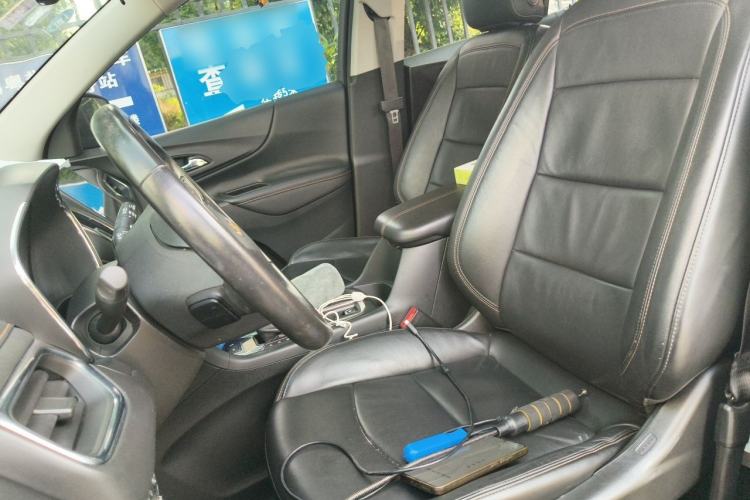 Used Chevrolet Equinox 2018 RS 550T Automatic All-Wheel-Drive Boundary Edition Left Front Seat