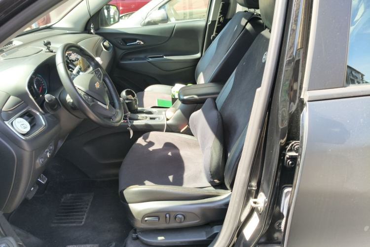 Used Chevrolet Equinox 2018 RS 550T Automatic All-Wheel-Drive Boundary Edition Left Front Seat