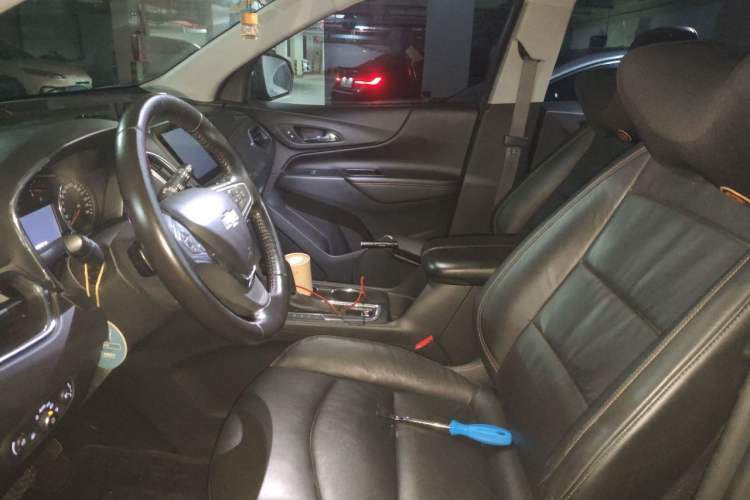 Used Chevrolet Equinox 2018 RS 550T Automatic All-Wheel-Drive Boundary Edition Left Front Seat