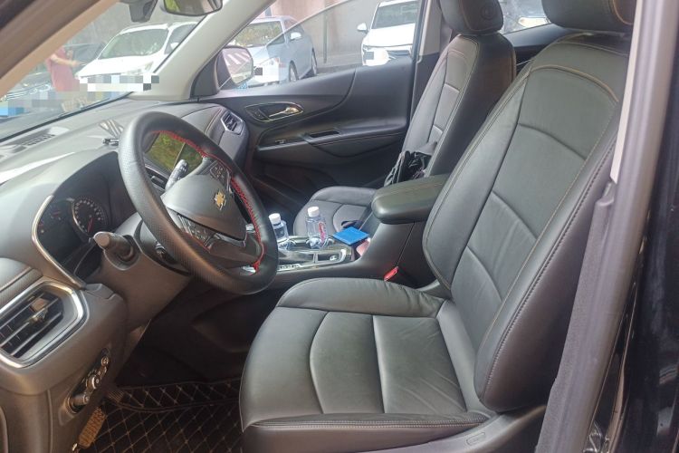 Used Chevrolet Equinox 2018 RS 550T Automatic All-Wheel-Drive Boundary Edition Left Front Seat