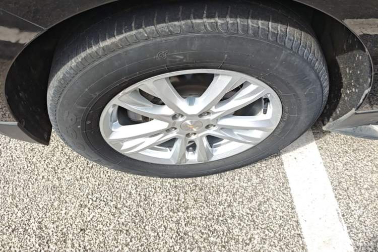 Used Chevrolet Equinox 2018 535T Automatic YuJie Edition Left Front Wheel Hub