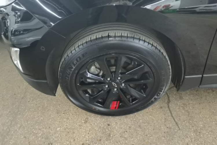 Used Chevrolet Equinox 2018 Redline 550T Automatic All-Wheel-Drive Trailblazer RS Edition Left Front Wheel Hub