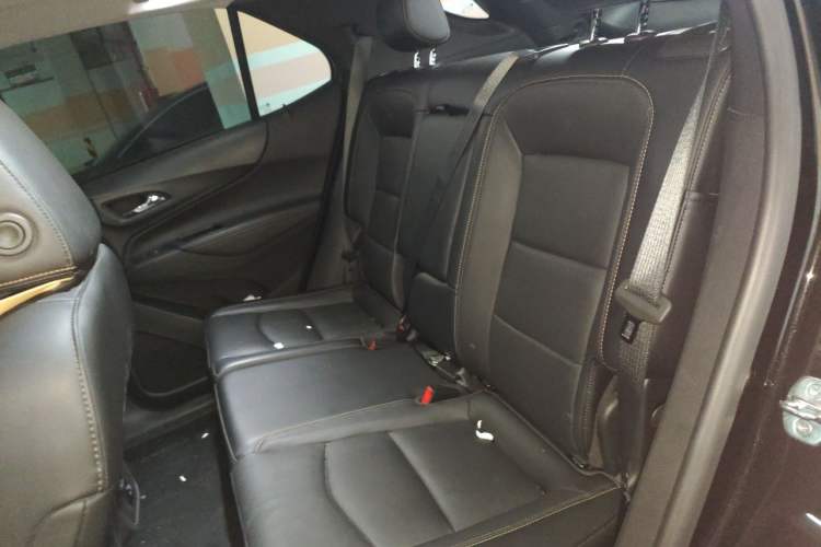Used Chevrolet Equinox 2018 Redline 550T Automatic All-Wheel-Drive Trailblazer RS Edition Left Rear Seat