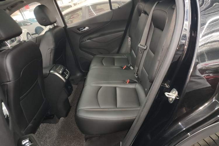 Used Chevrolet Equinox 2018 RS 550T Automatic All-Wheel-Drive Boundary Edition Left Rear Seat