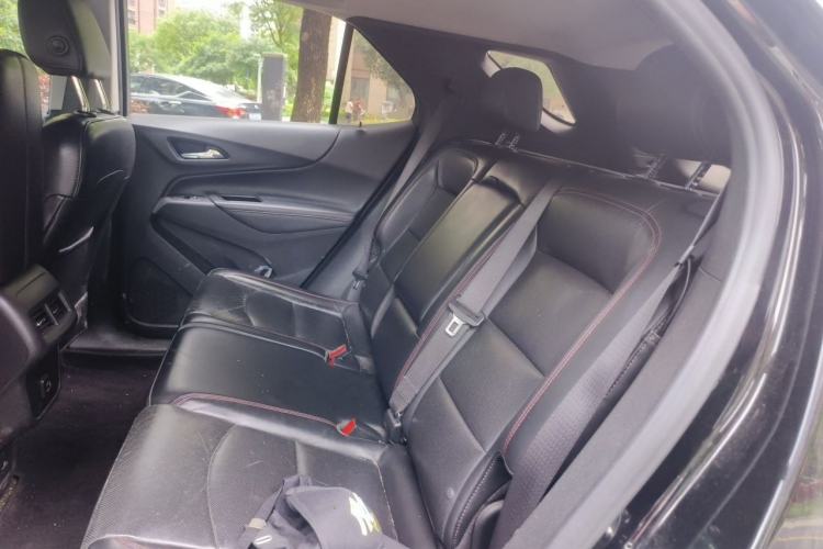 Used Chevrolet Equinox 2018 Redline 550T Automatic All-Wheel-Drive Trailblazer RS Edition Left Rear Seat