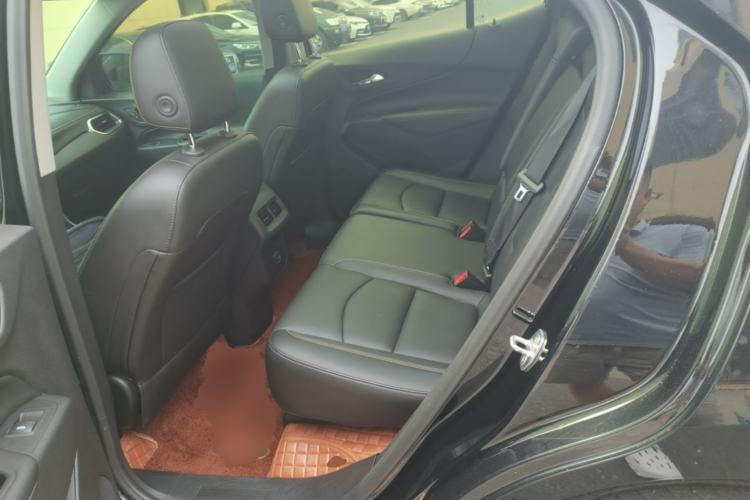 Used Chevrolet Equinox 2018 RS 550T Automatic All-Wheel-Drive Boundary Edition Left Rear Seat