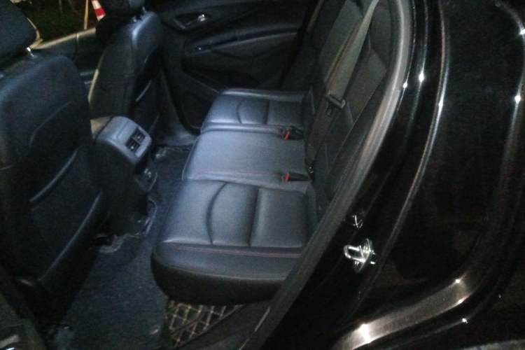 Used Chevrolet Equinox 2018 Redline 550T Automatic All-Wheel-Drive RS Edition Left Rear Seat