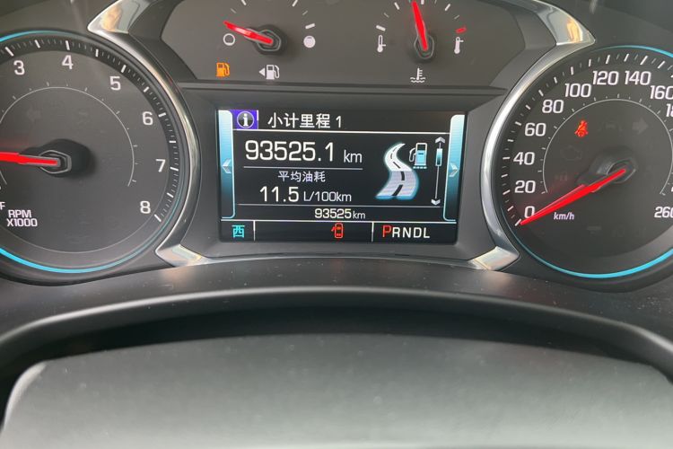 Used Chevrolet Equinox 2018 550T Automatic All-Wheel-Drive Boundary Edition Odometer Close Up