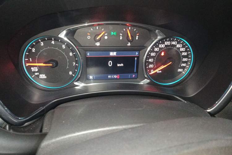 Used Chevrolet Equinox 2018 Redline 550T Automatic All-Wheel-Drive RS Edition Odometer Close Up