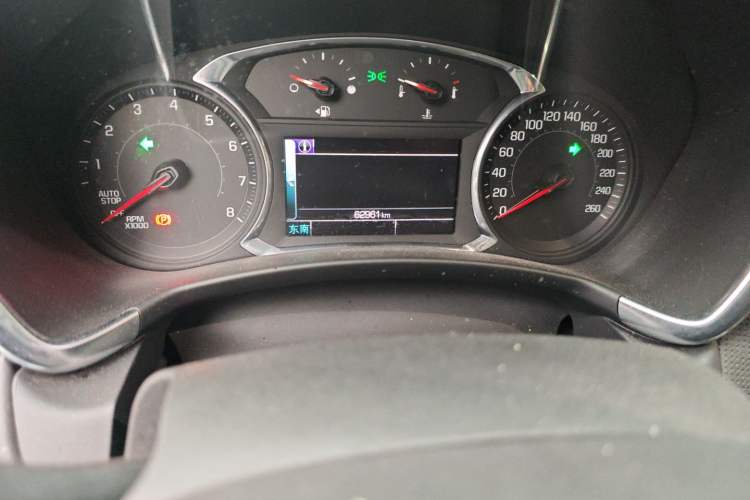 Used Chevrolet Equinox 2018 RS 550T Automatic All-Wheel-Drive Boundary Edition Odometer Close Up