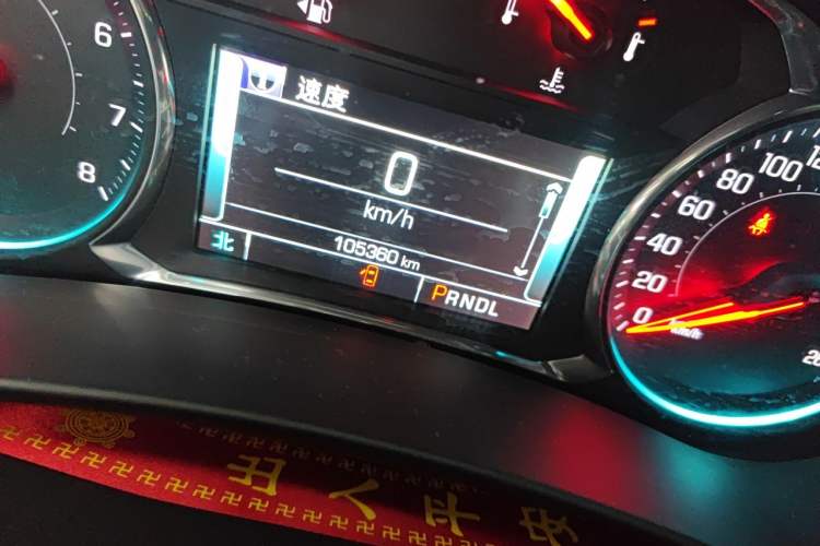 Used Chevrolet Equinox 2018 RS 550T Automatic All-Wheel-Drive Boundary Edition Odometer Close Up