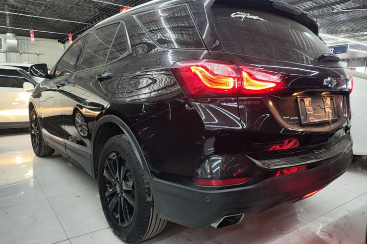 Used Chevrolet Equinox 2018 RS 550T Automatic All-Wheel-Drive Boundary Edition Rear Left 45 Deg