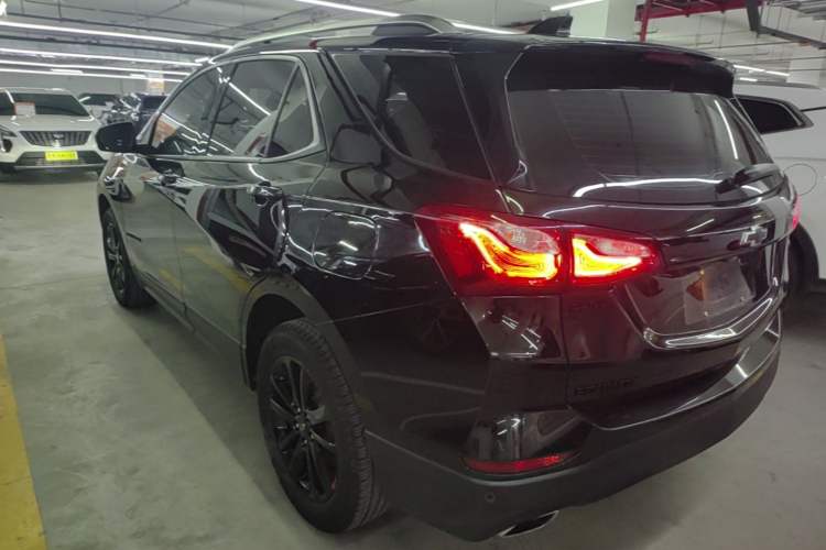 Used Chevrolet Equinox 2018 Redline 550T Automatic All-Wheel-Drive RS Edition Rear Left 45 Deg