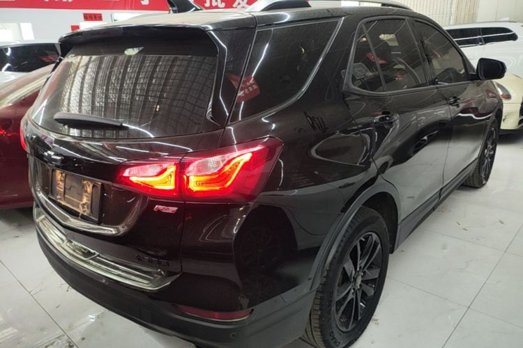 Used Chevrolet Equinox 2018 RS 550T Automatic All-Wheel-Drive Boundary Edition Rear Right 45 Deg