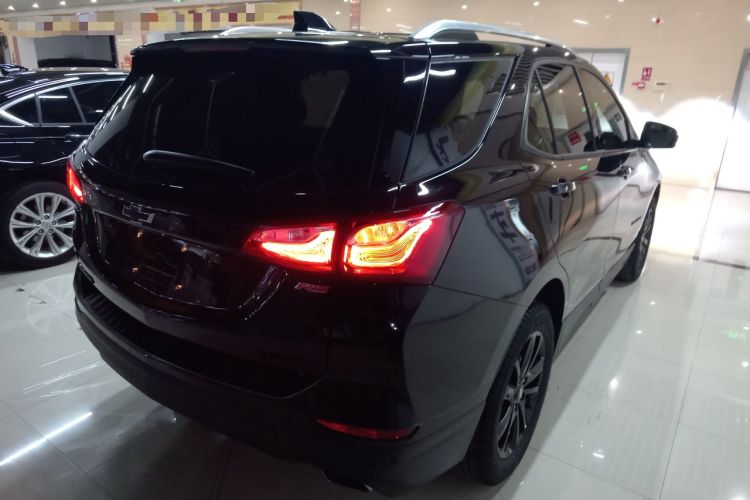 Used Chevrolet Equinox 2018 RS 550T Automatic All-Wheel-Drive Boundary Edition Rear Right 45 Deg