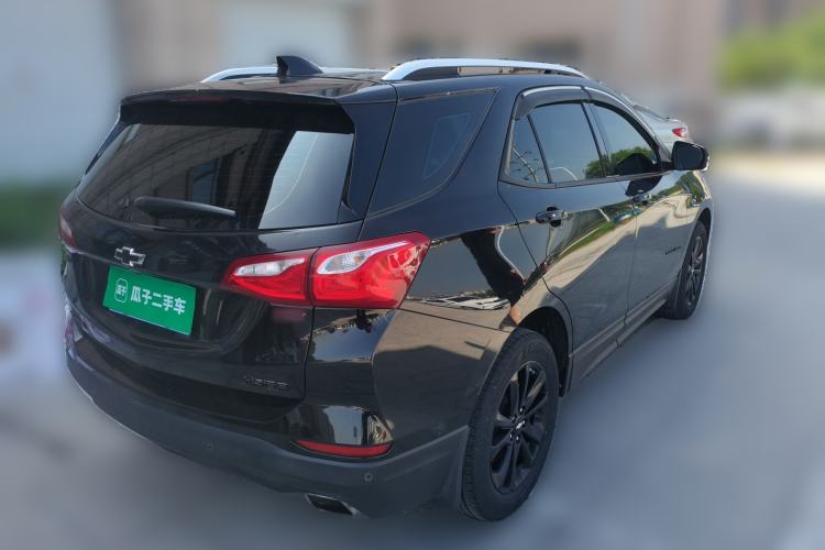 Used Chevrolet Equinox 2018 RS 550T Automatic All-Wheel-Drive Boundary Edition Rear Right 45 Deg