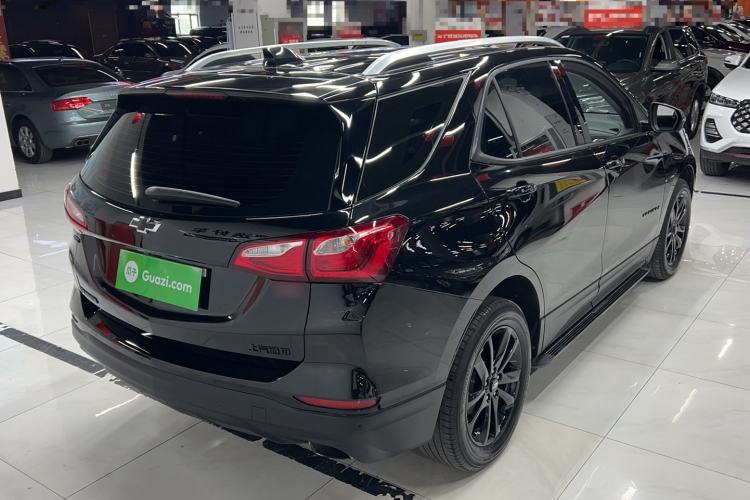 Used Chevrolet Equinox 2018 RS 550T Automatic All-Wheel-Drive Boundary Edition Rear Right 45 Deg