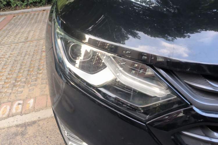 Used Chevrolet Equinox 2018 RS 550T Automatic All-Wheel-Drive Boundary Edition Right Front Headlight