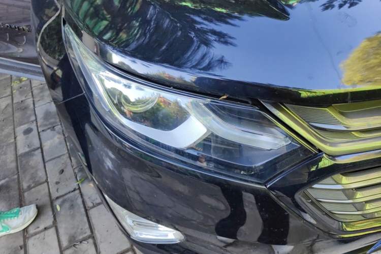 Used Chevrolet Equinox 2018 RS 550T Automatic All-Wheel-Drive Boundary Edition Right Front Headlight