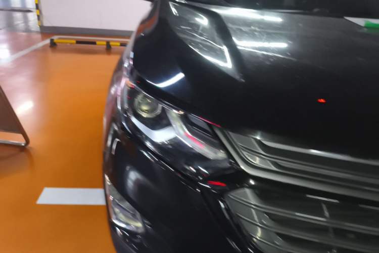 Used Chevrolet Equinox 2018 RS 550T Automatic All-Wheel-Drive Boundary Edition Right Front Headlight
