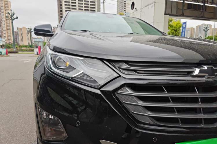 Used Chevrolet Equinox 2018 RS 550T Automatic All-Wheel-Drive Boundary Edition Right Front Headlight
