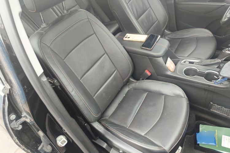 Used Chevrolet Equinox 2018 RS 550T Automatic All-Wheel-Drive Boundary Edition Right Front Seat