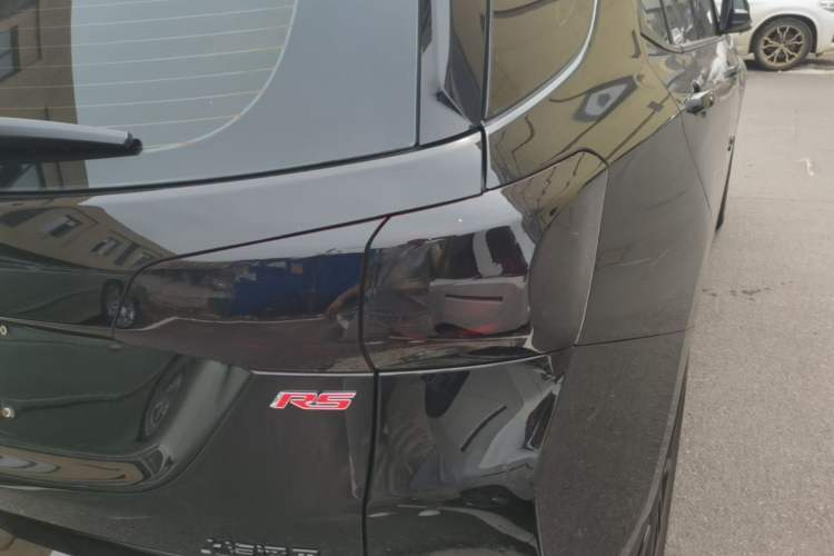 Used Chevrolet Equinox 2018 RS 550T Automatic All-Wheel-Drive Boundary Edition Right Rear Taillight