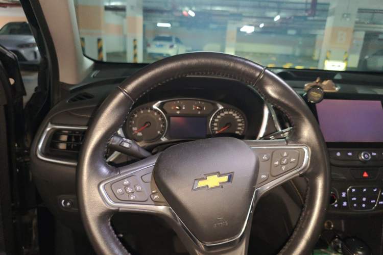 Used Chevrolet Equinox 2018 Redline 550T Automatic All-Wheel-Drive Trailblazer RS Edition Steering Wheel
