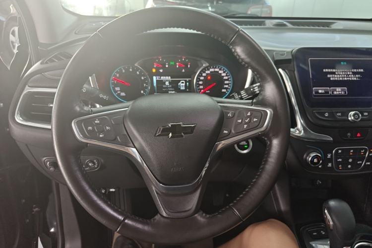 Used Chevrolet Equinox 2018 RS 550T Automatic All-Wheel-Drive Boundary Edition Steering Wheel