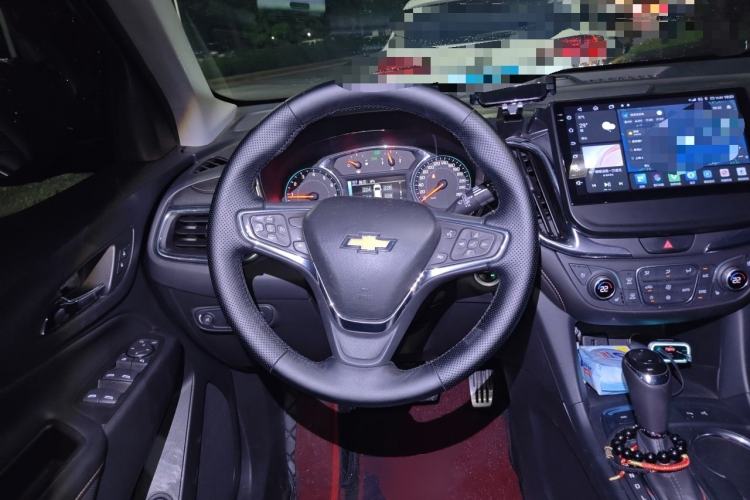Used Chevrolet Equinox 2018 RS 550T Automatic All-Wheel-Drive Boundary Edition Steering Wheel
