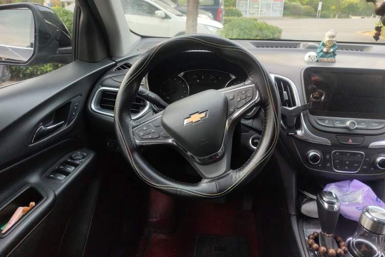 Used Chevrolet Equinox 2018 535T Automatic YuJie Edition Steering Wheel
