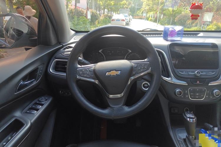 Used Chevrolet Equinox 2018 535T Automatic YuJie Edition Steering Wheel