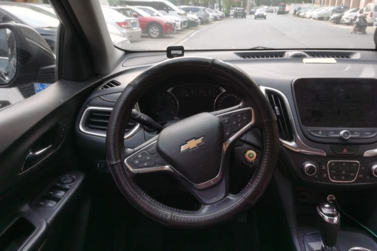 Used Chevrolet Equinox 2018 535T Automatic YuJie Edition Steering Wheel